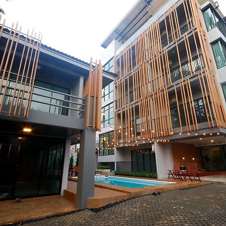 Nest By Sangob Hotell Bangkok Exteriör bild