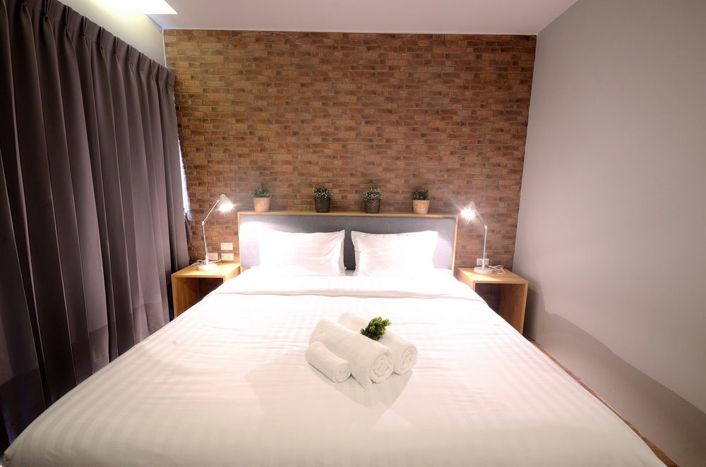 Nest By Sangob Hotell Bangkok Exteriör bild