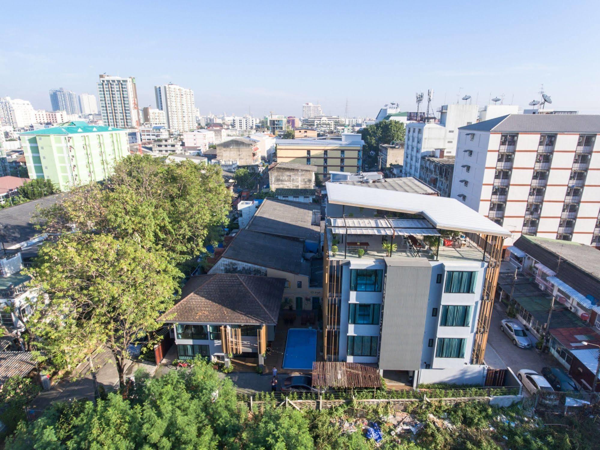 Nest By Sangob Hotell Bangkok Exteriör bild