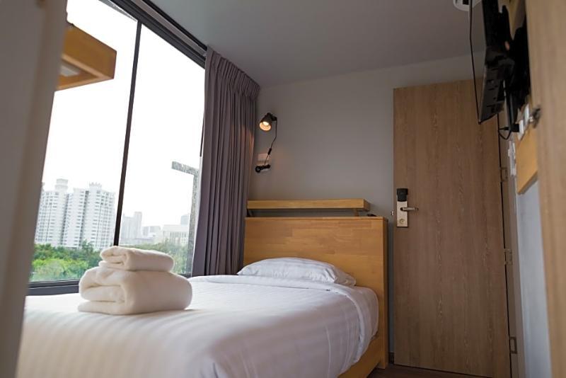 Nest By Sangob Hotell Bangkok Exteriör bild