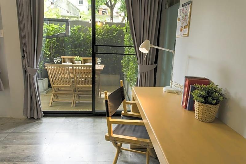 Nest By Sangob Hotell Bangkok Exteriör bild