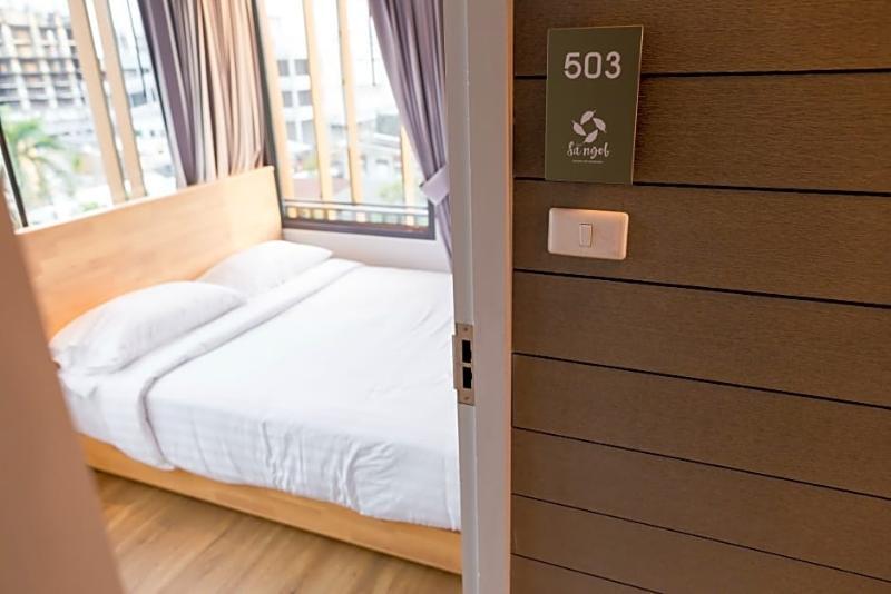 Nest By Sangob Hotell Bangkok Exteriör bild