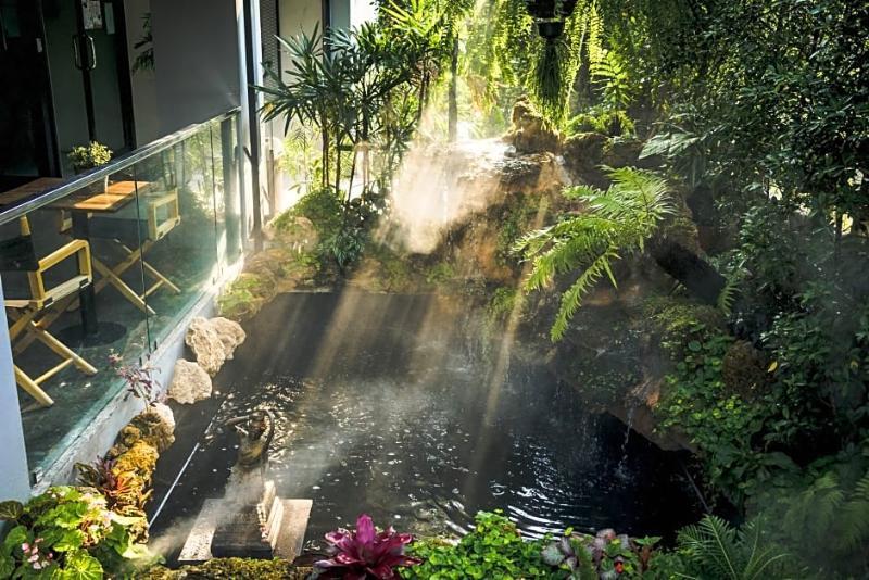 Nest By Sangob Hotell Bangkok Exteriör bild